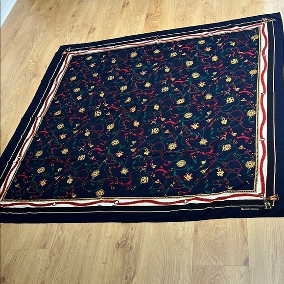 54” Square Evan Picone Soft Wool Oversized Shawl Wrap Rope Medallion Pattern - Picture 2 of 4